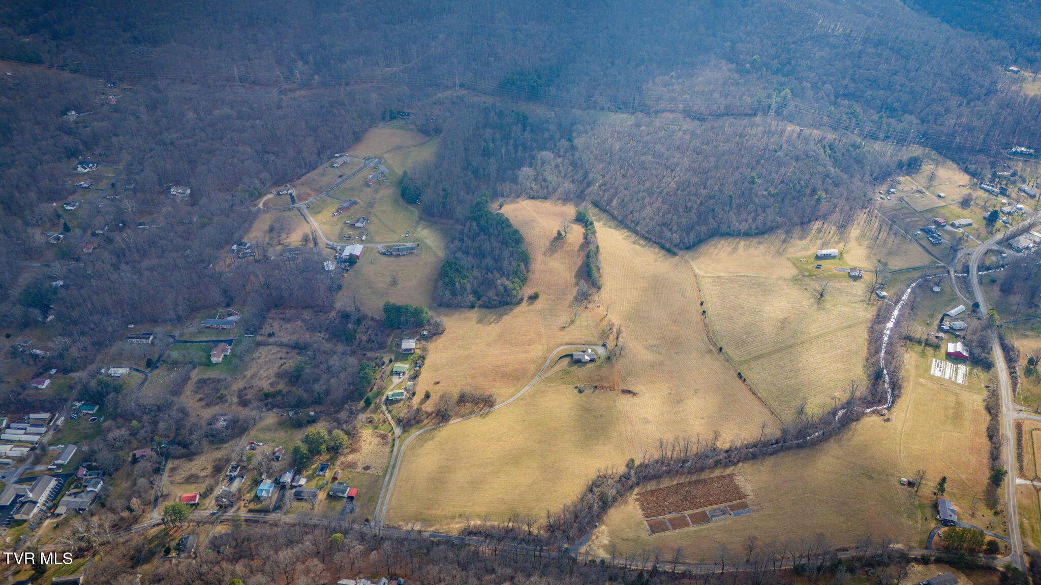 Image 2: 2517 Sinking Creek Rd.36