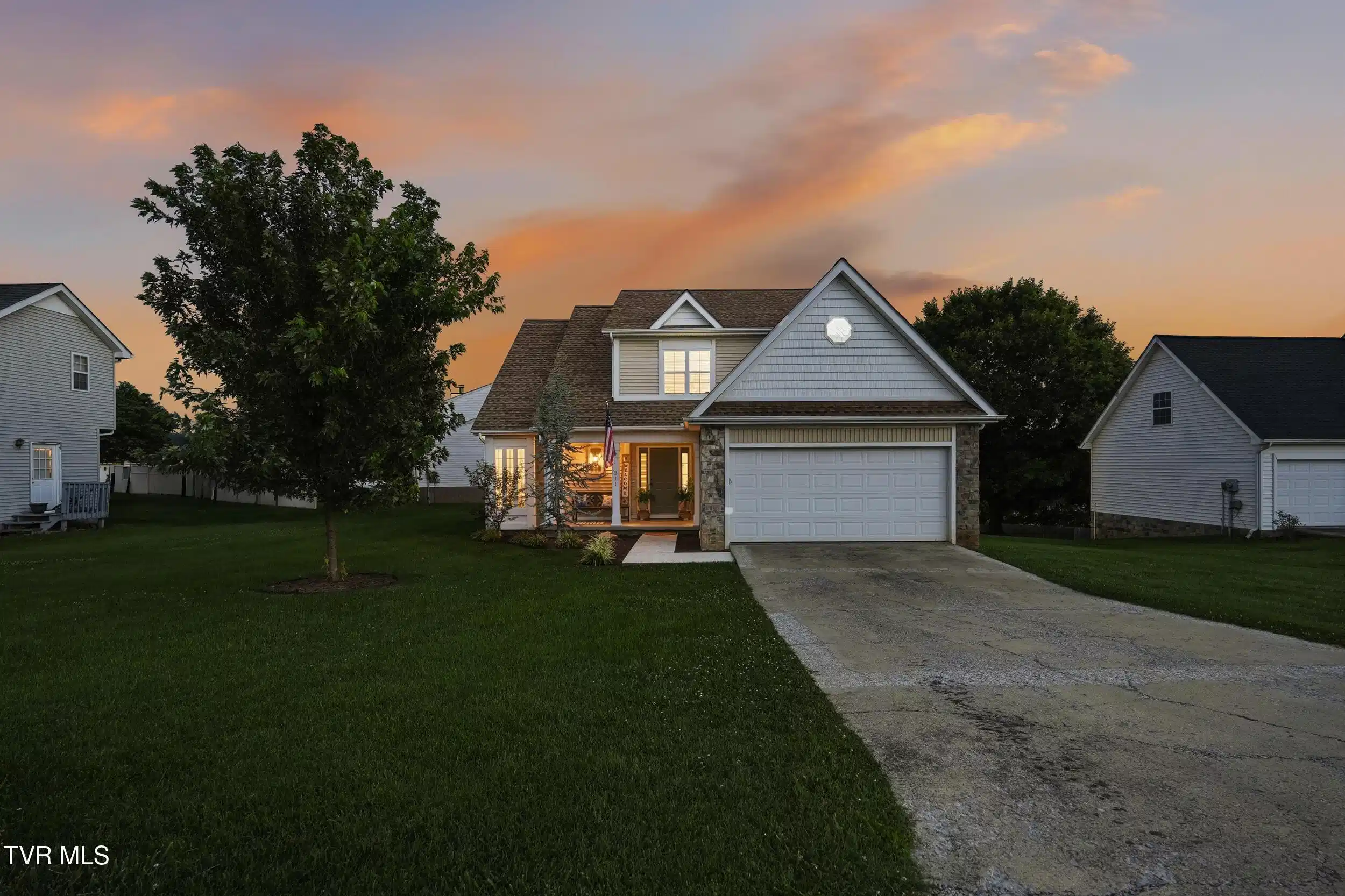 Image 1: 1_211 crystal springs cir-47