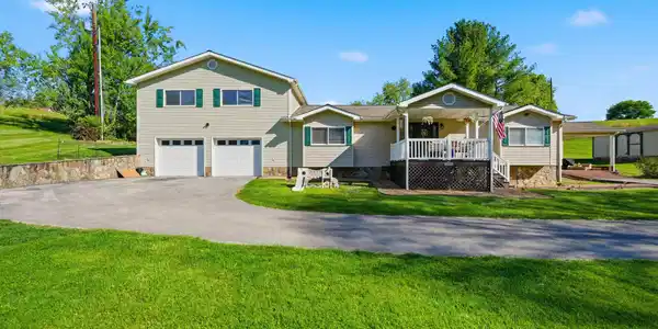 2222 Shenandoah Drive