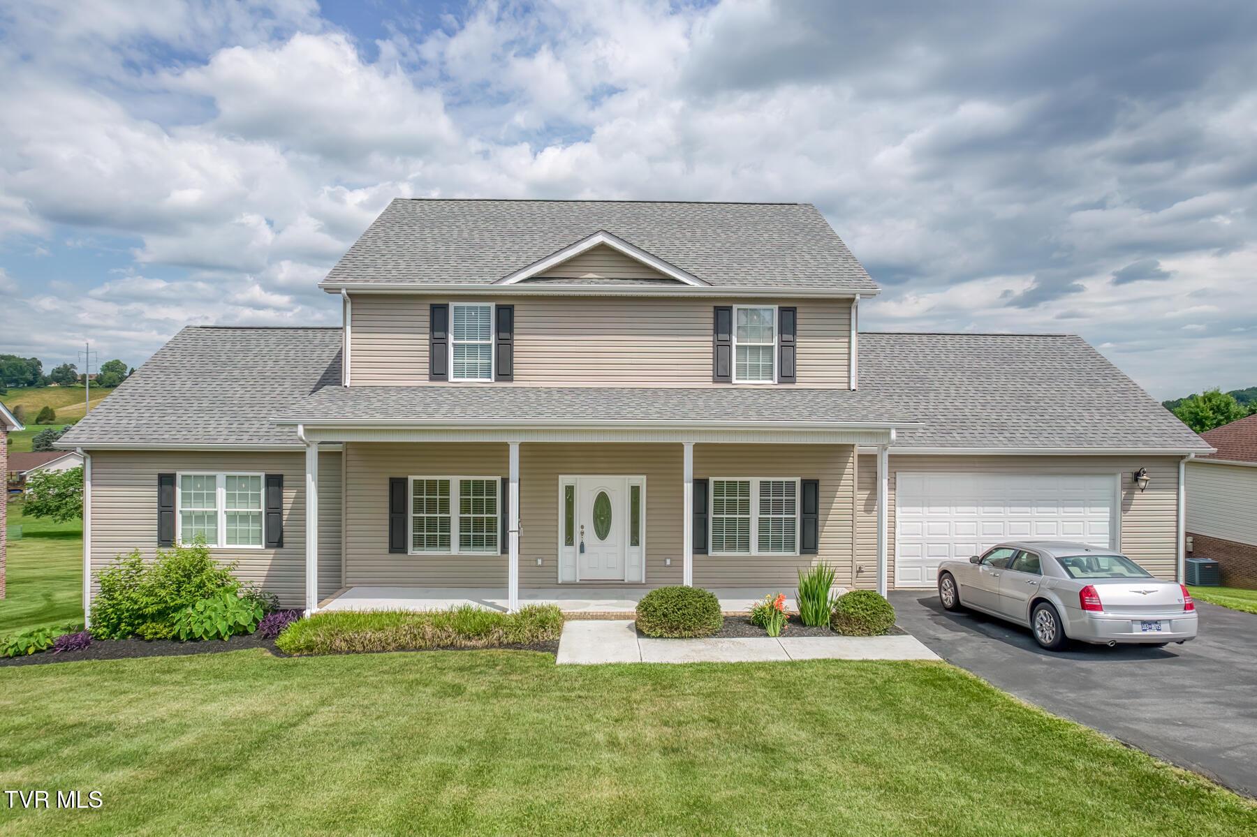 Image 2: 228 Country Meadow Cir Exteriors-1
