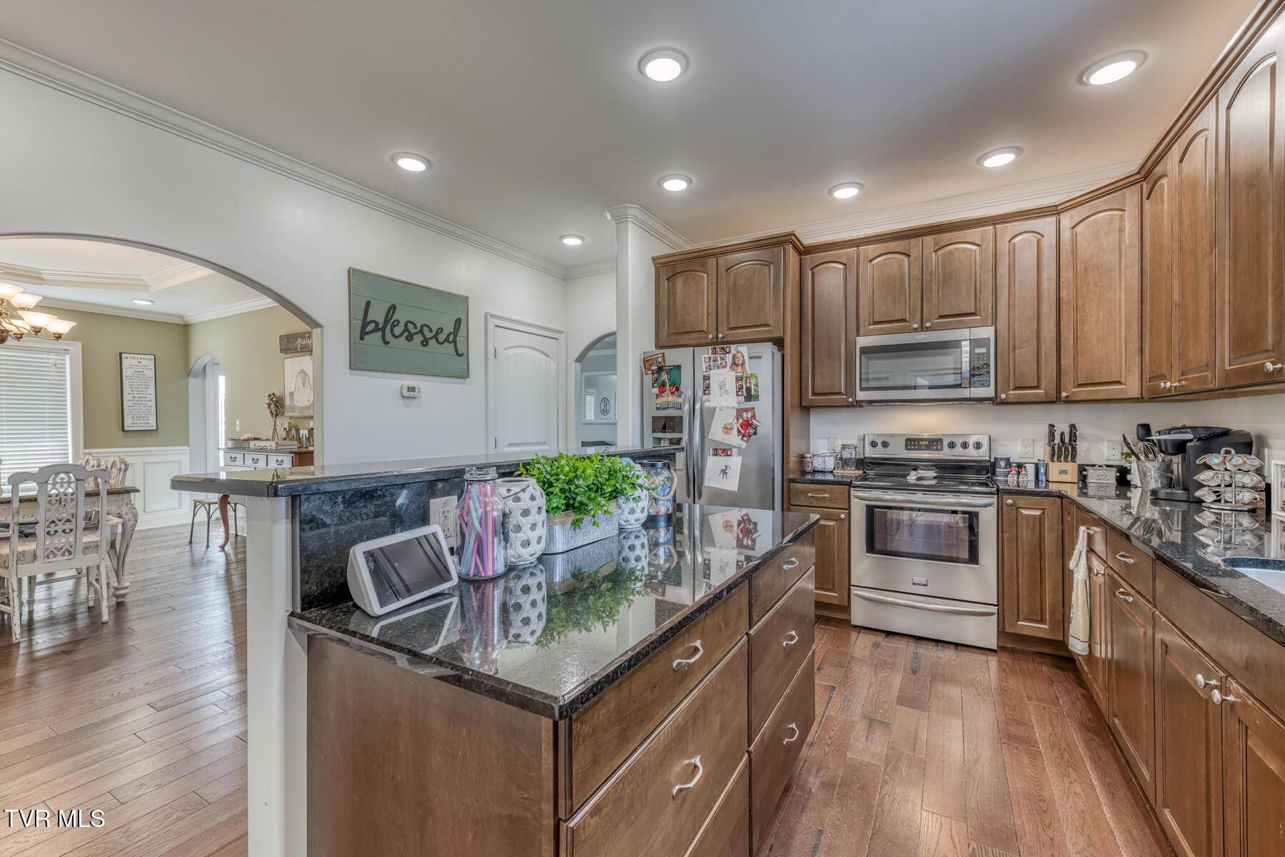 Image 3: 228 Country Meadow Cir-21