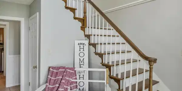 Image 4: 4
