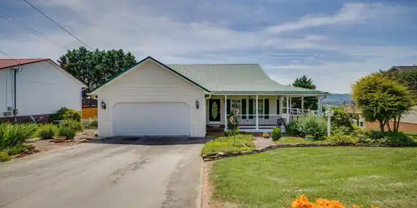 224 Chickasaw Circle