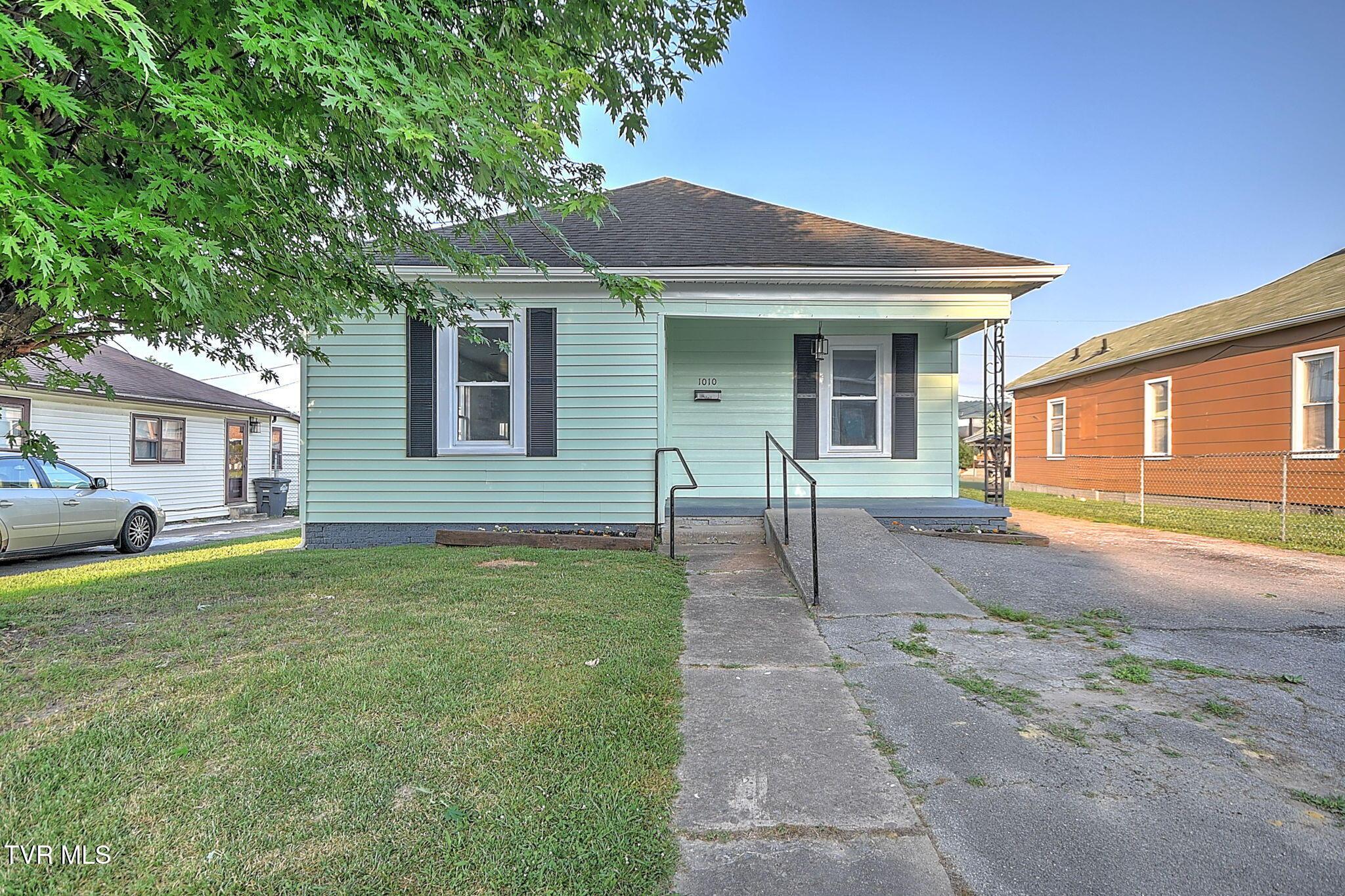 Image 1: 1-web-or-mls-1010 Maple St KK-2