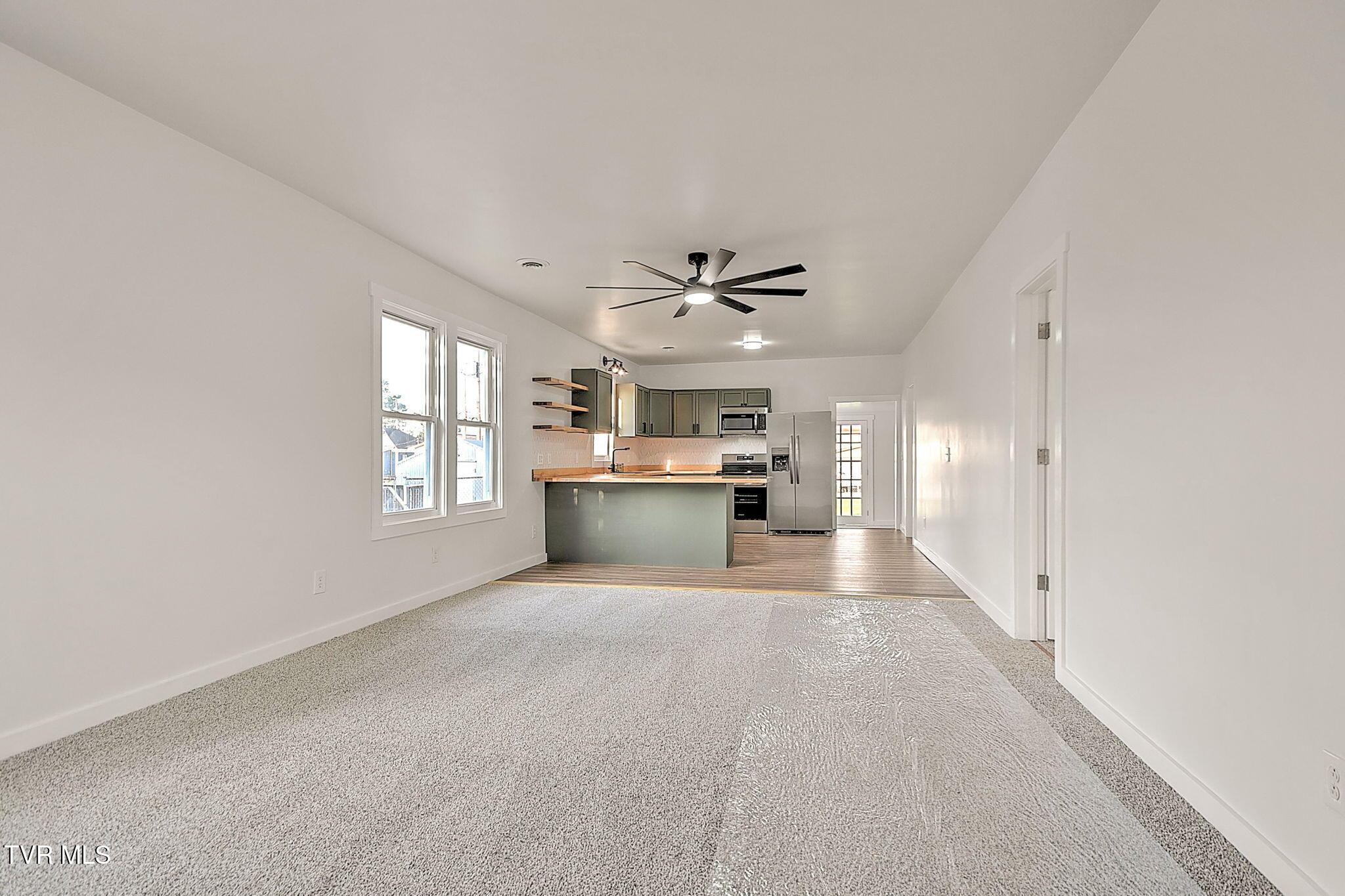 Image 3: 5-web-or-mls-1010 Maple St KK-6