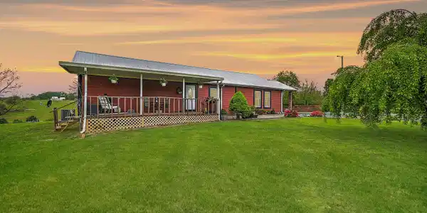127 Gillette Road