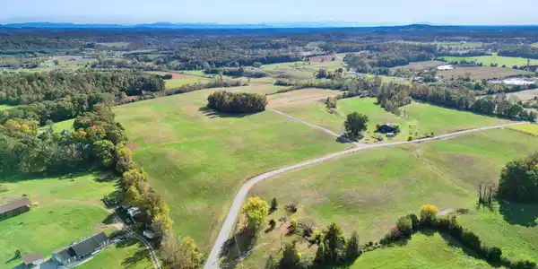 Image 4: 3-web-or-mls-DJI_0495 - Copy