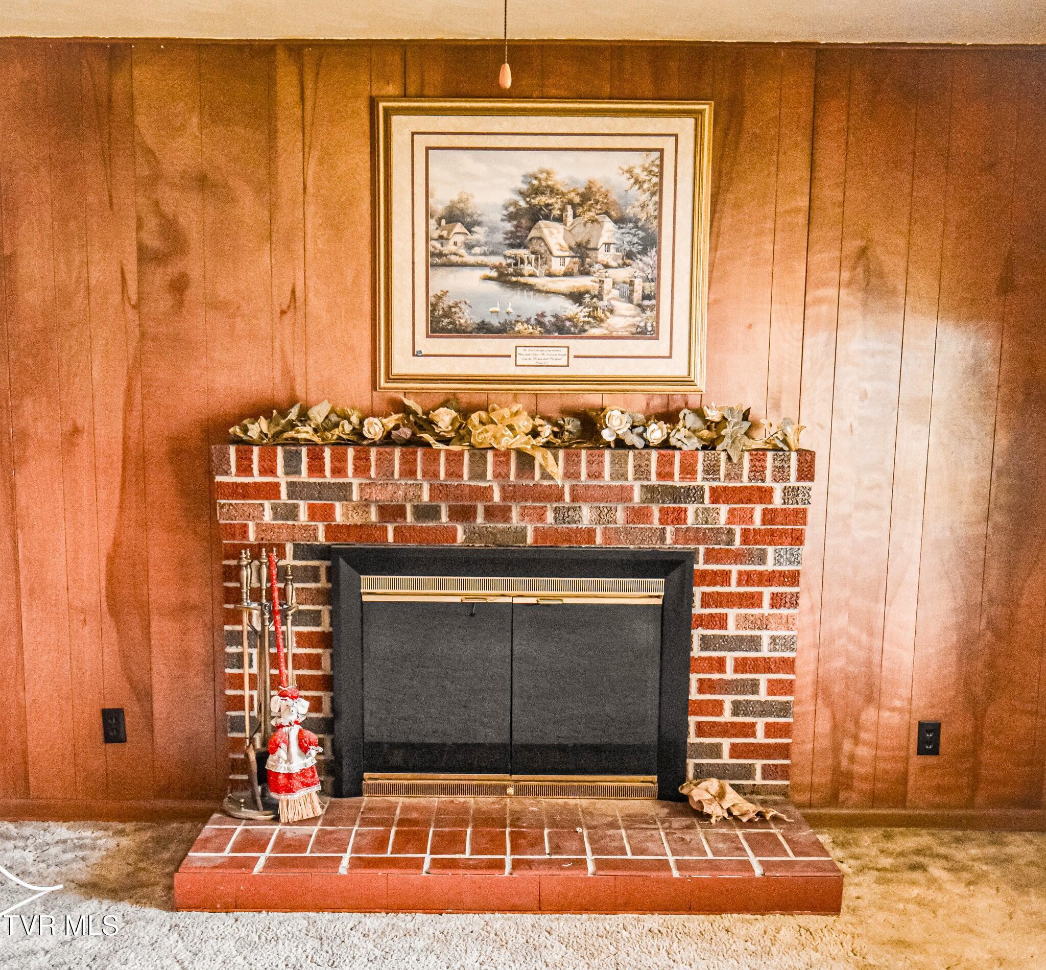 Image 4: PrincetonFireplace