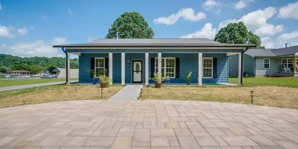 889 South Mohawk Drive
