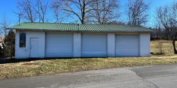00 Peters Hollow