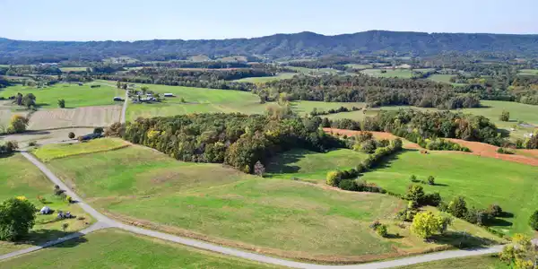 Image 4: 8-web-or-mls-DJI_0500 - Copy - Copy - Co
