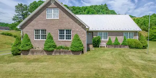 1044 Waters Road
