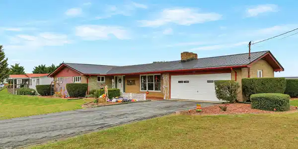 586 Telford New Victory Road