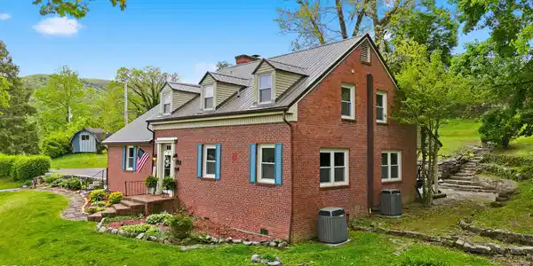 Image 4: 3_205 highland ave nw-12