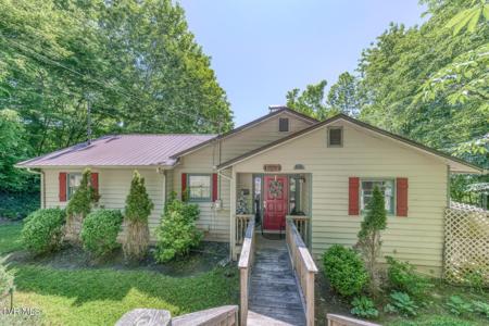 816 Hemlock Drive