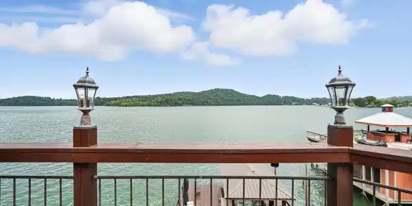 Image 3: Deck View