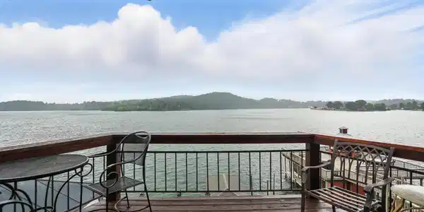 Image 4: Balcony View