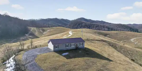 32383 Raccoon Trail
