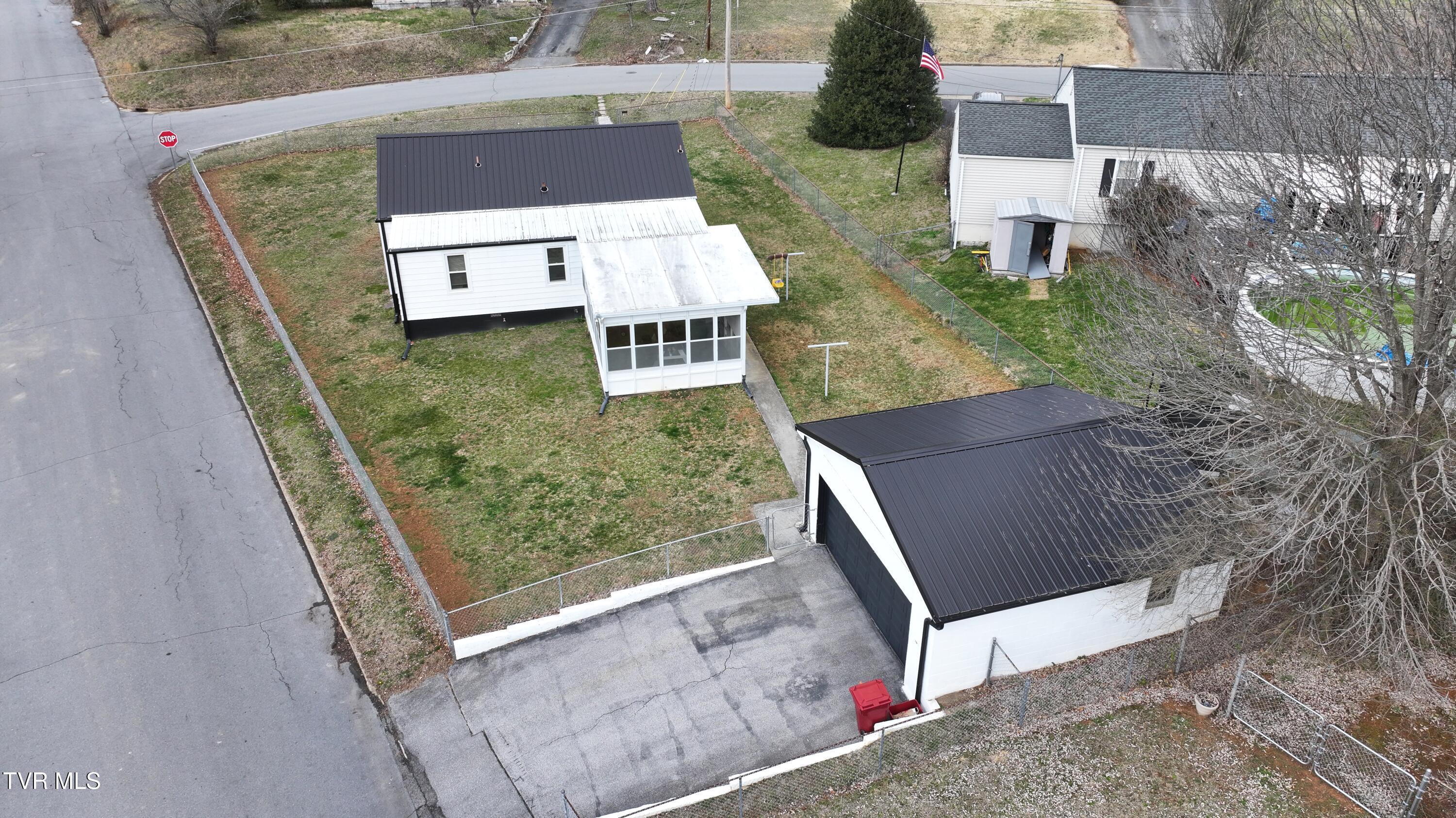 Image 2: house image 3
