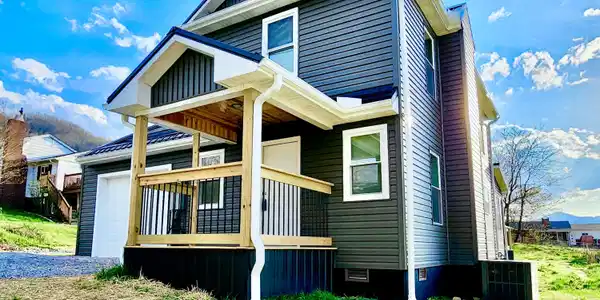 123 Luttrell Street