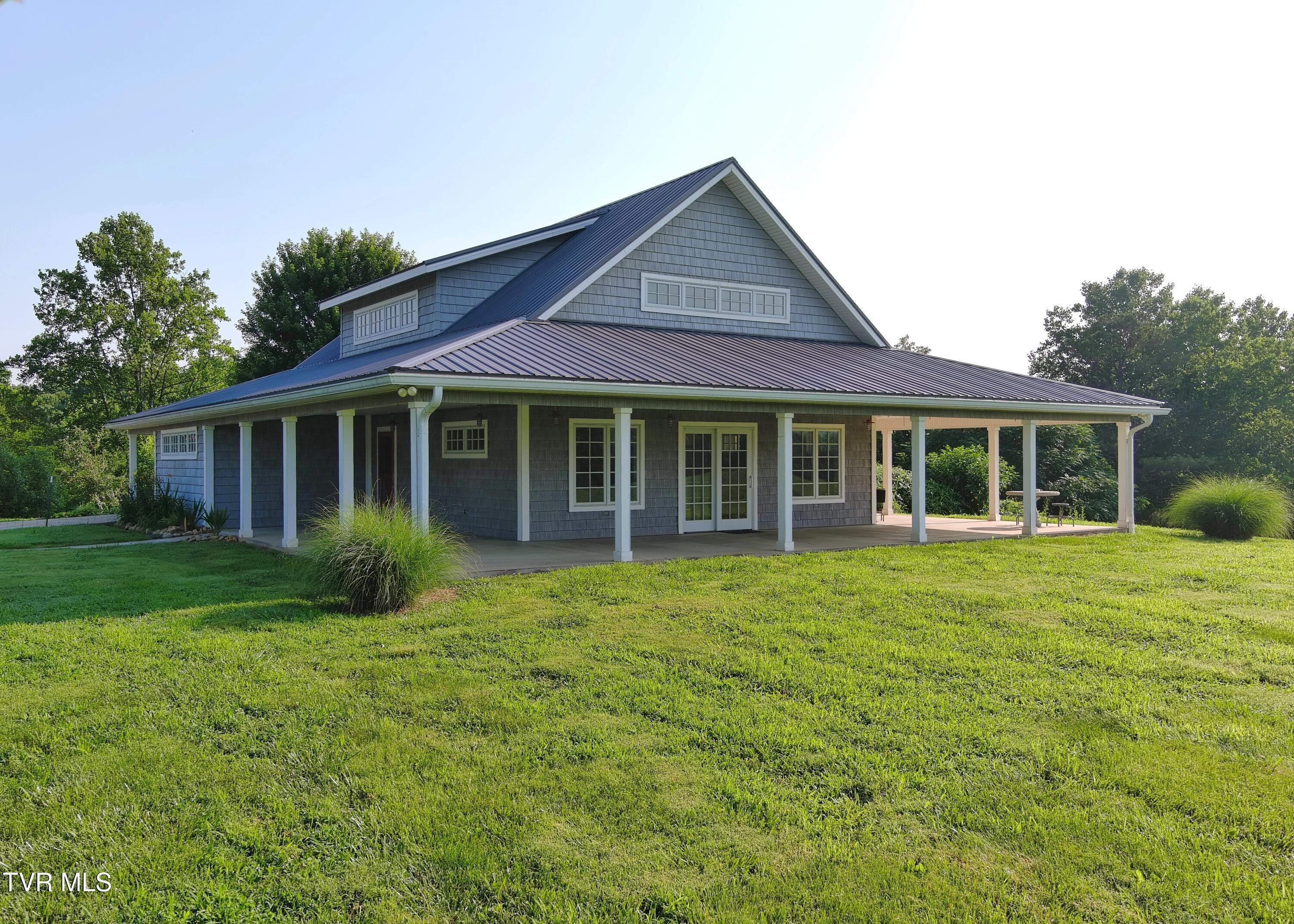 Image 3: Porch