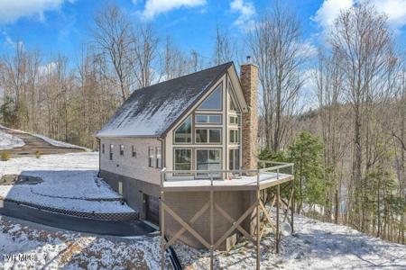 550 Ridgeview Drive
