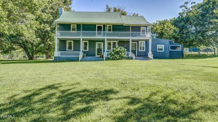4743 Greenwood Drive