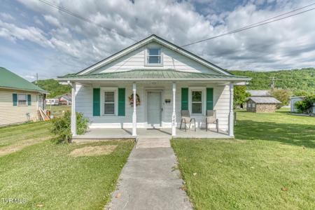 945 North Elm Avenue