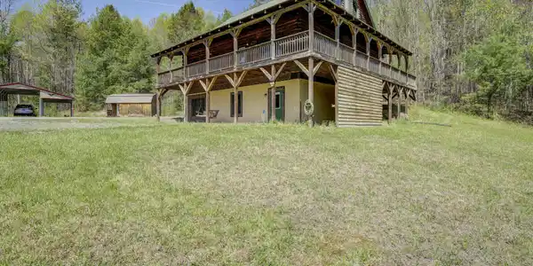 303 Valley View Acres