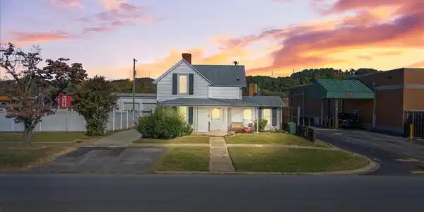 211 East C Street