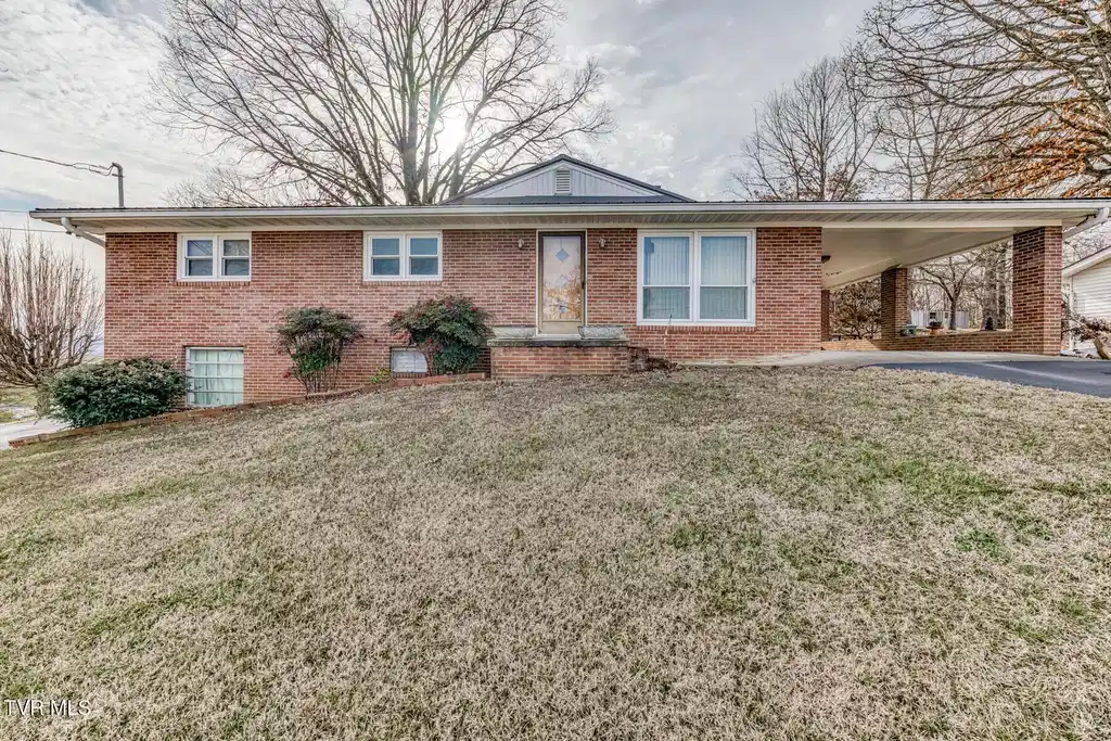Image 1: Front of house-1