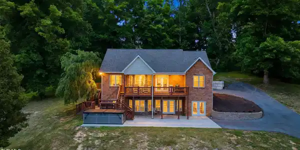 24327 Eagle Site Drive