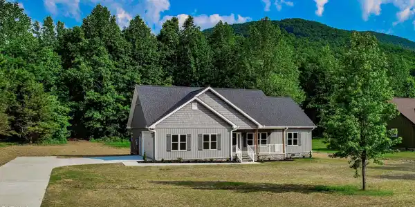 119 Victor Rd