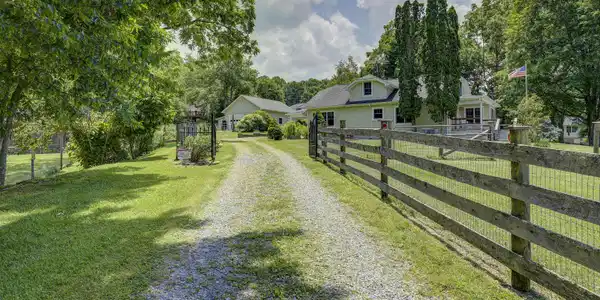 275 Heaton Creek Road