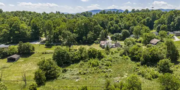 Image 4: McInurf-Aerials-23