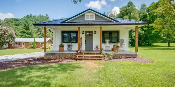 875 Rock Creek Road