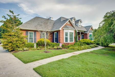 121 Pickens Court
