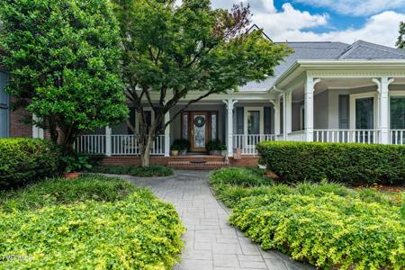 105 Black Thorn Drive