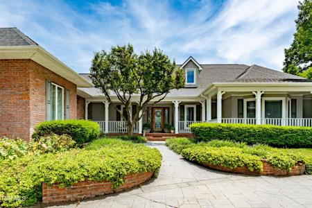105 Black Thorn Drive