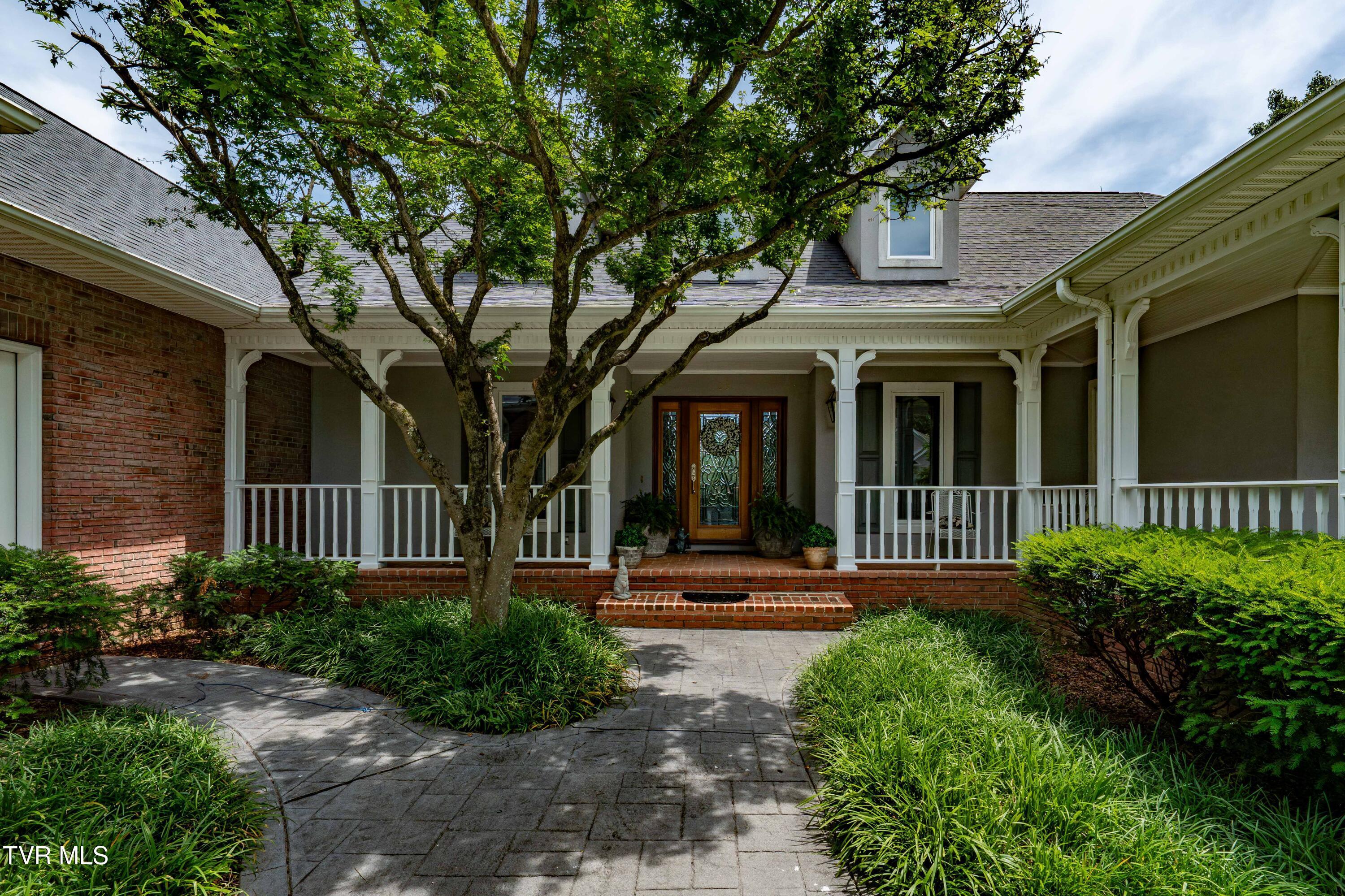 Image 3: 105 Black Thorn Dr (6 of 29)