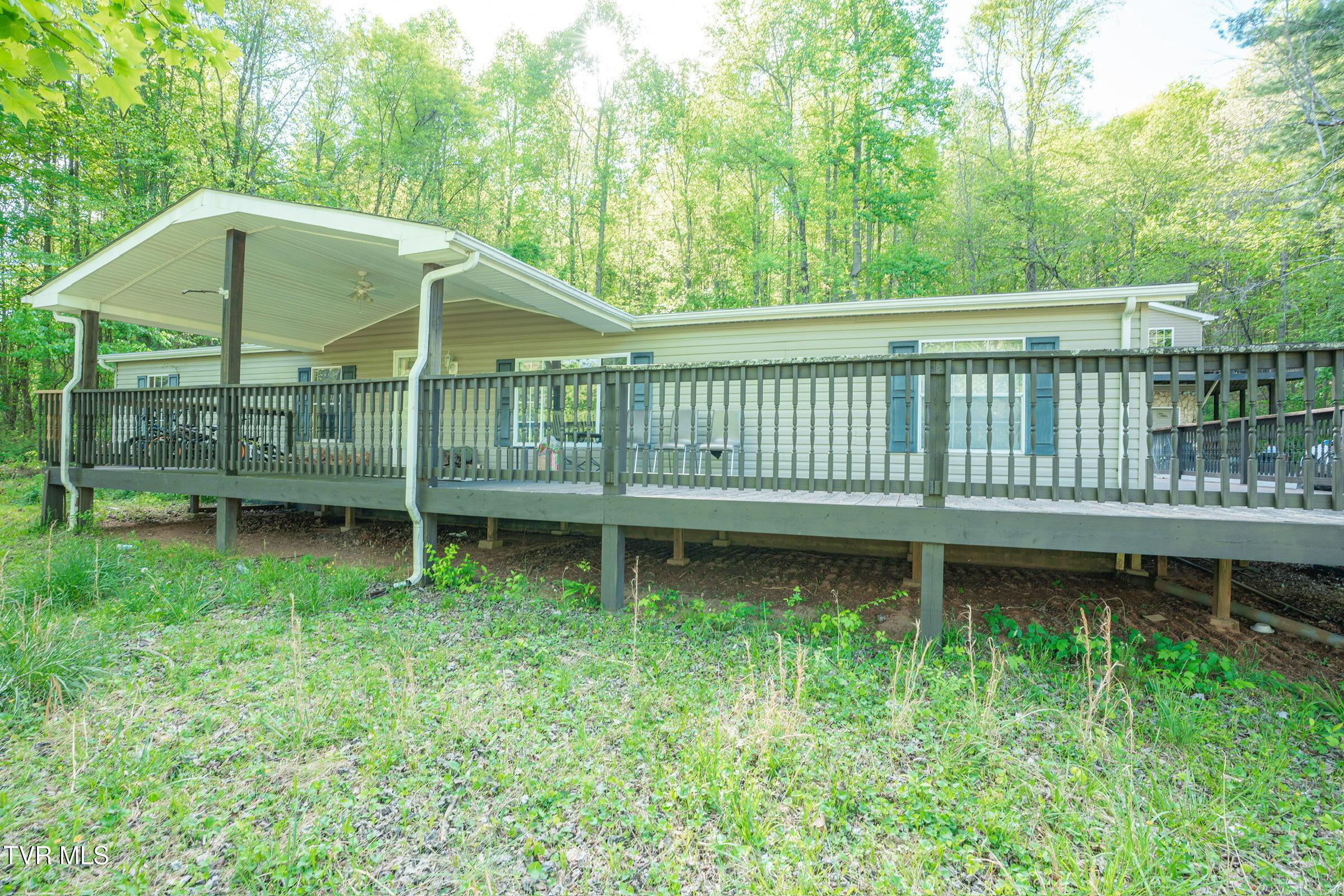 Image 3: Outsidefront