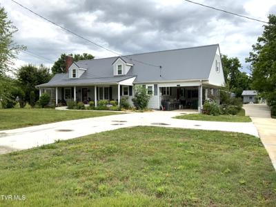 1225 Erwin Highway