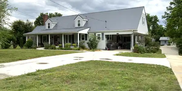 1225 Erwin Highway