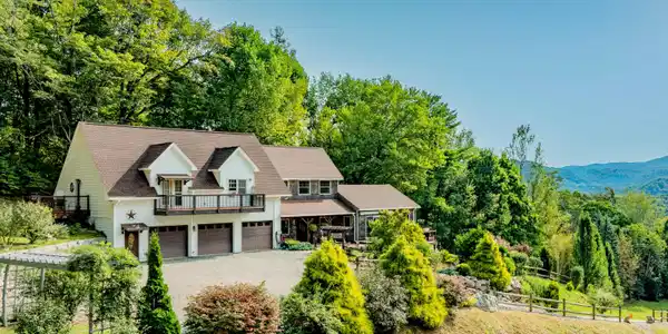 567 Ragan Road
