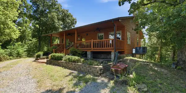 Image 4: 23-web-or-mls-2607 Wildwood Rd-3