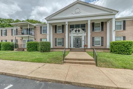 202 University Parkway