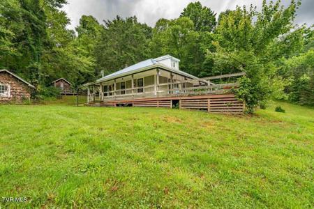 306 Bear Branch
