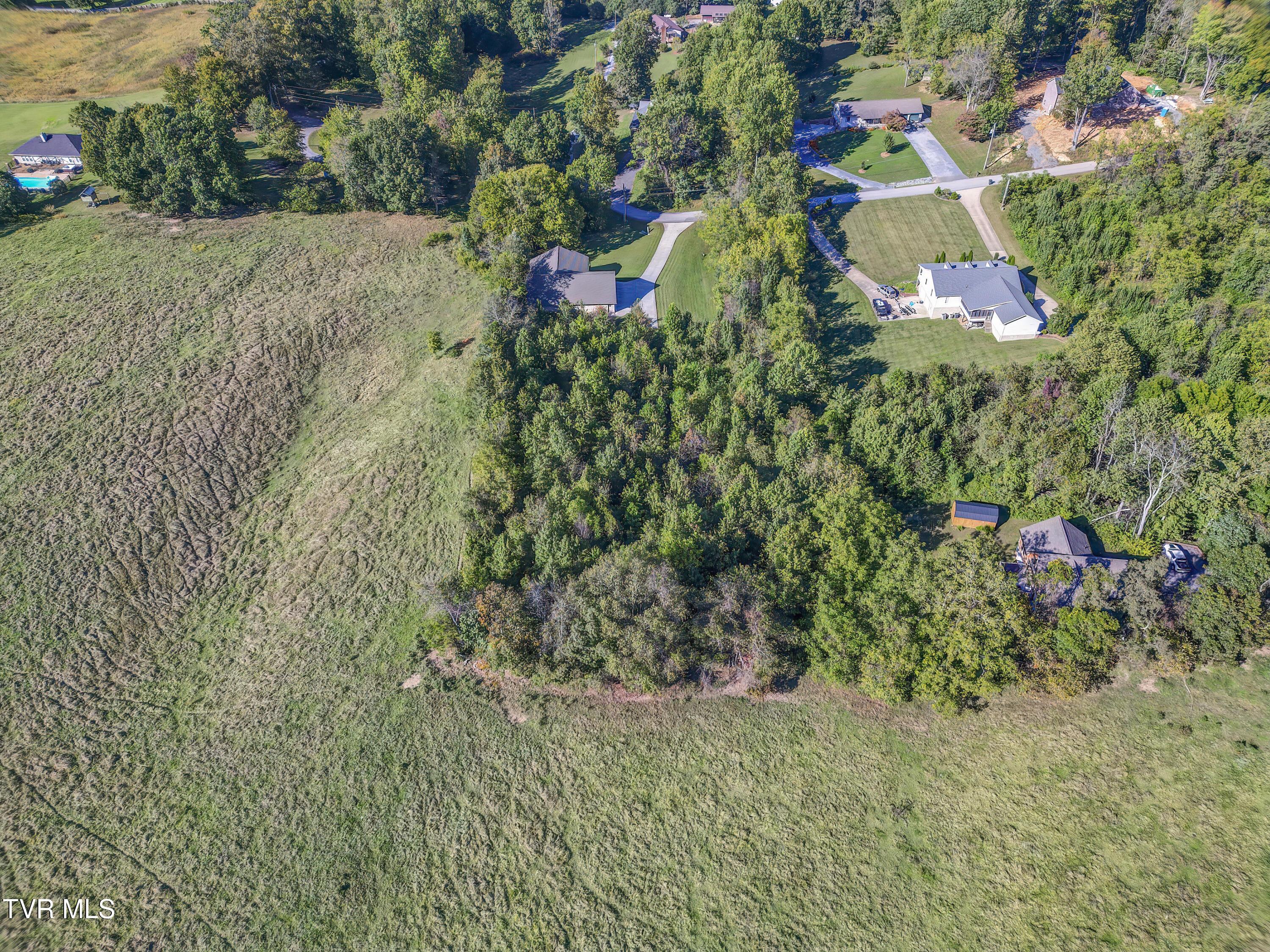 Image 3: 124 Leedy Ln (3)
