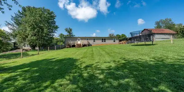Image 3: 447 Sand valley rd (13 of 46)