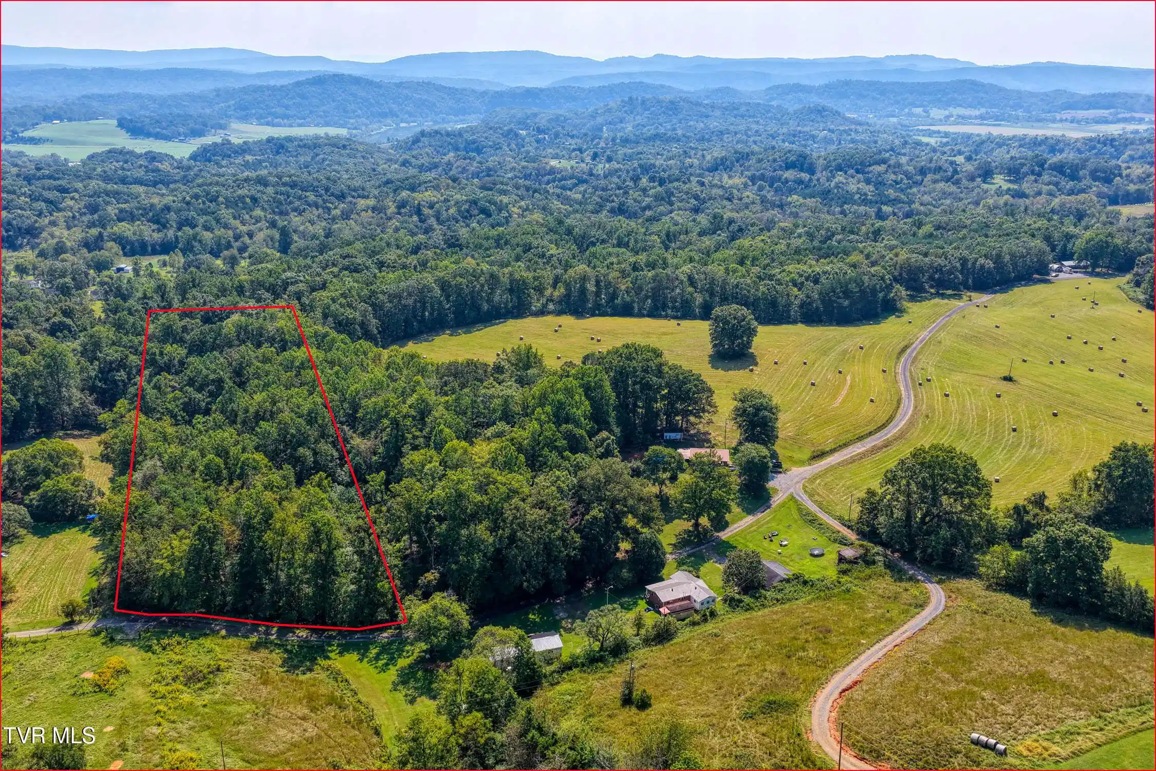 Image 1: Lot 10 b (1 of 2)
